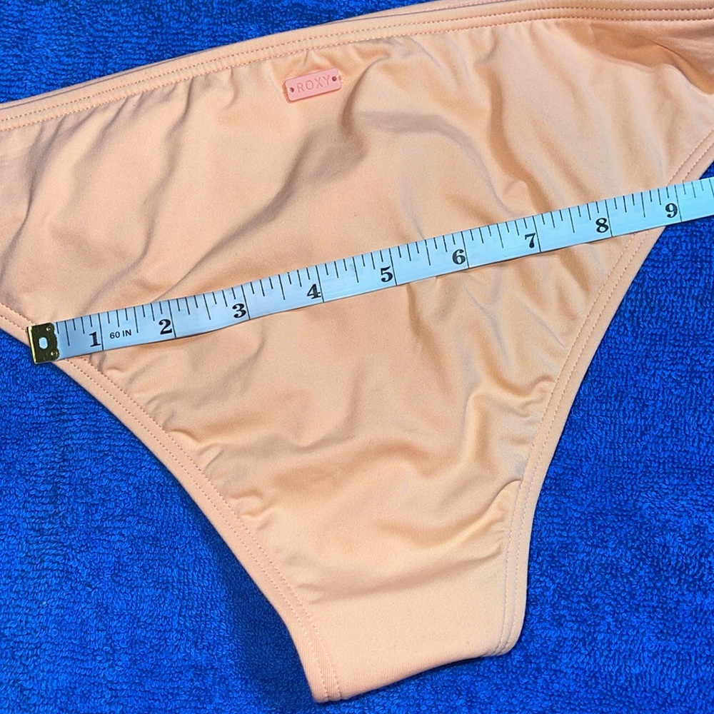 New Roxy bikini - Picture 4 of 11